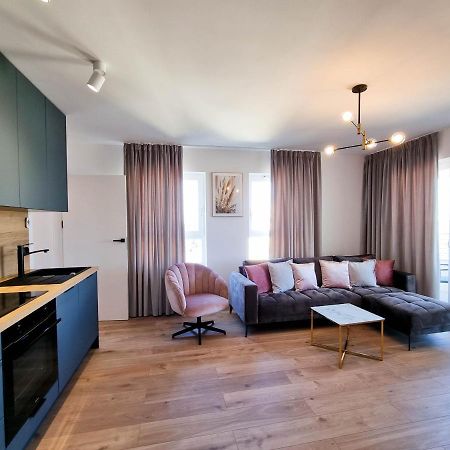 Апартаменты Visit Baltic - Sun Towers -2 Sypialnie - Parking Inklusive Свиноуйсьце Экстерьер фото