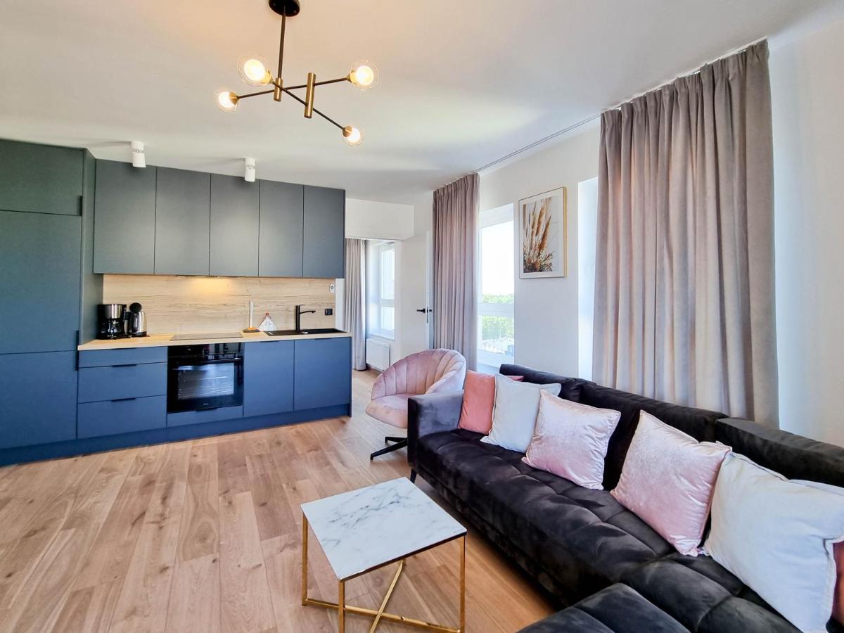 Апартаменты Visit Baltic - Sun Towers -2 Sypialnie - Parking Inklusive Свиноуйсьце Экстерьер фото